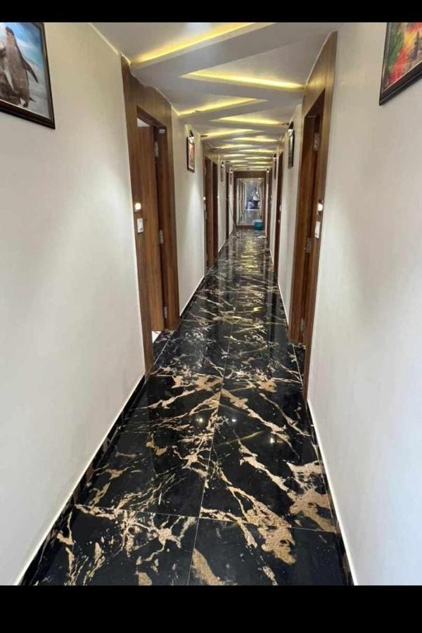 Hotel Paramount Villa Gándhínagar Exteriér fotografie